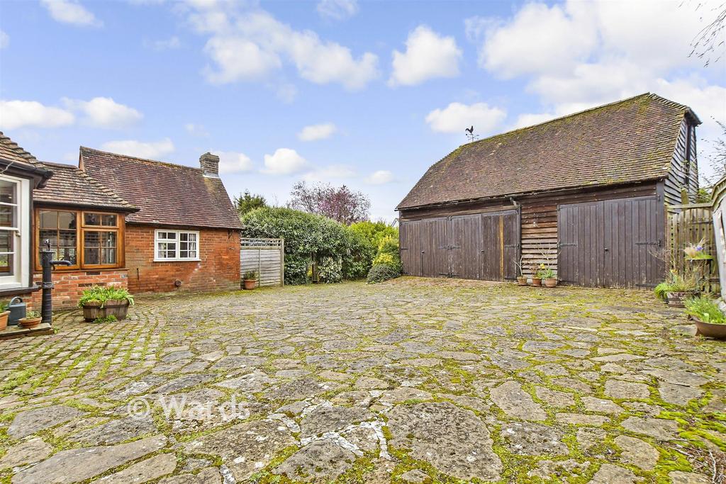 Driveway/Parking