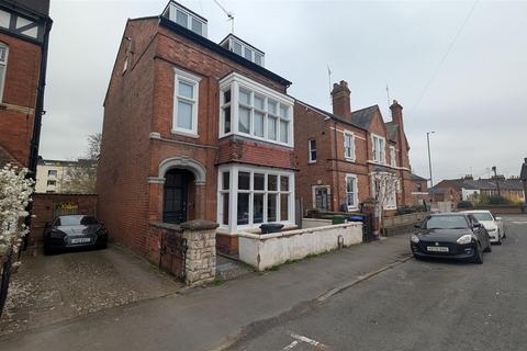 2 bedroom apartment to rent, Albany Terrace, Leamington Spa