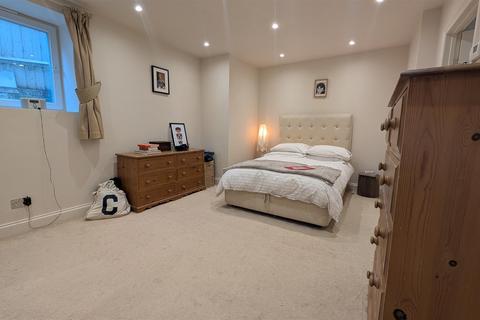 2 bedroom apartment to rent, Albany Terrace, Leamington Spa