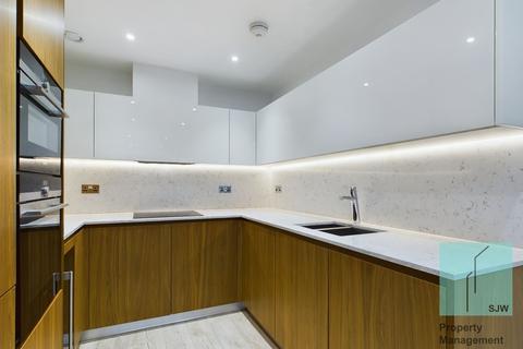 2 bedroom apartment to rent, Piazza Walk, London E1