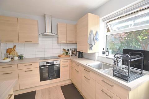 undefined, Cambridge Road, Teddington