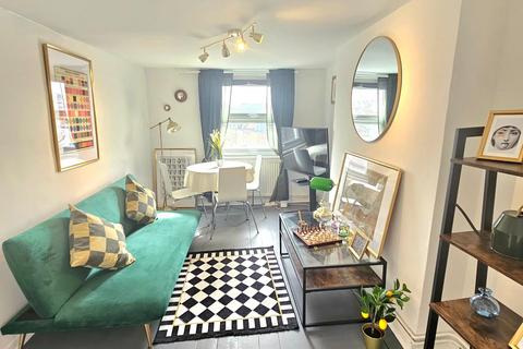 1 bedroom flat to rent, Camden Road, London NW1