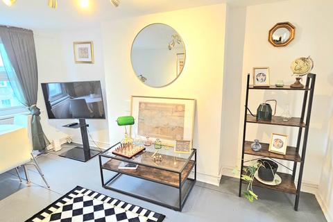 1 bedroom flat to rent, Camden Road, London NW1