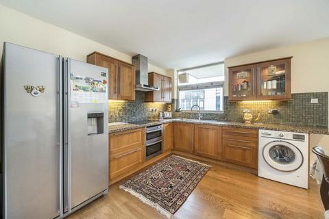 2 bedroom flat to rent, Upper Ground, London SE1