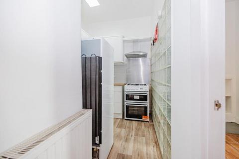 undefined, 1697L Maryfield, Edinburgh, EH7 5AR