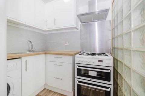 undefined, 1697L Maryfield, Edinburgh, EH7 5AR