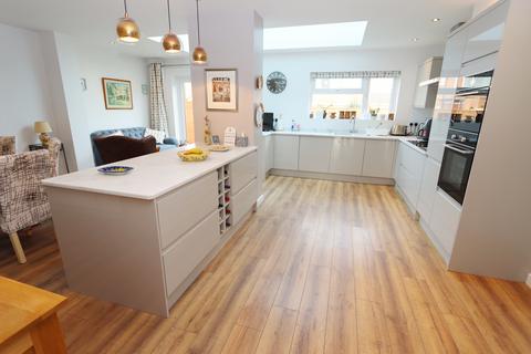 3 bedroom semi-detached house for sale, Woodburn Drive, Whitley Bay, Tyne and Wear, NE26 3HY