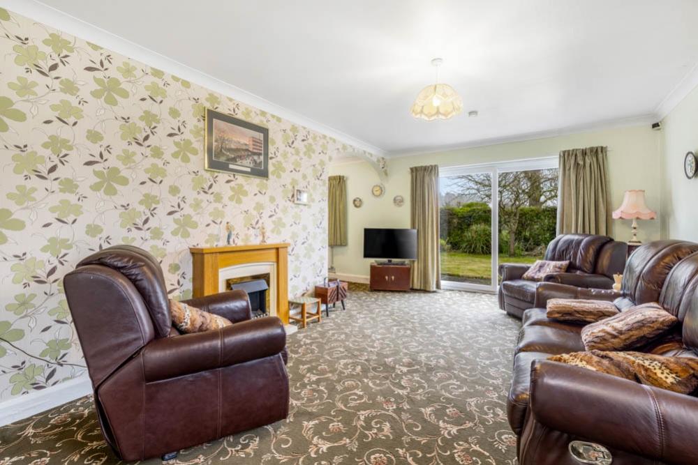 8 Coningsby Close (Boston)-18