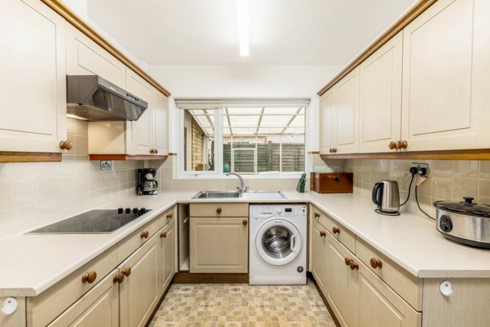8 Coningsby Close (Boston)-12
