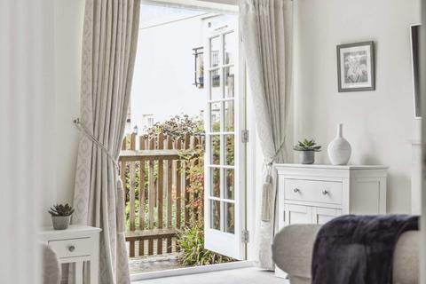 undefined, Portsmouth Road, Cobham KT11