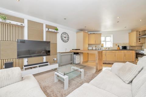 2 bedroom flat for sale, Premier Place, Watford