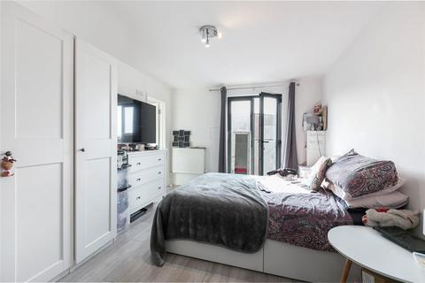 3 bedroom flat to rent, Nipper Alley, Kingston Upon Thames KT1