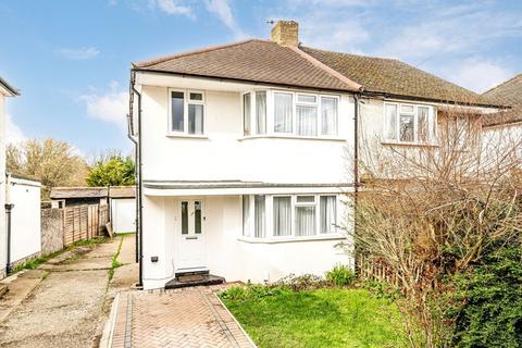 Mortimer Crescent, Worcester Park KT4