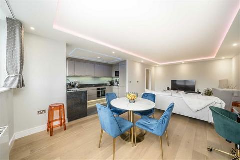 1 bedroom flat for sale, Upper Ground, London SE1