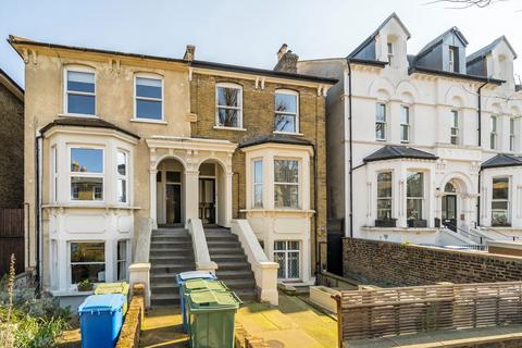 2 bedroom flat for sale, Barry Road, London SE22