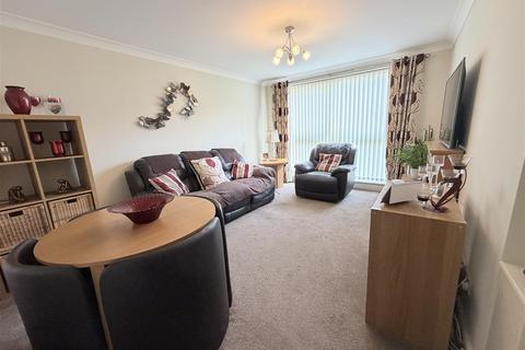 2 bedroom flat for sale, London Road, Deal