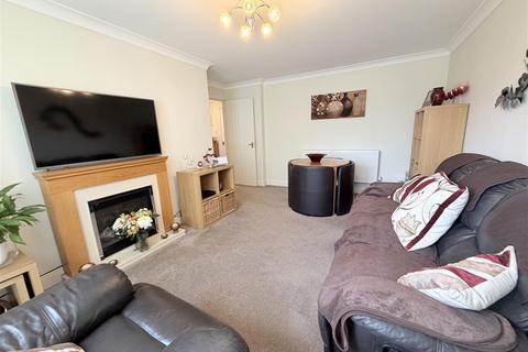 2 bedroom flat for sale, London Road, Deal