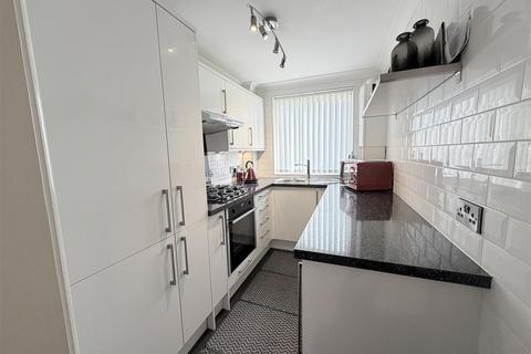 2 bedroom flat for sale, London Road, Deal