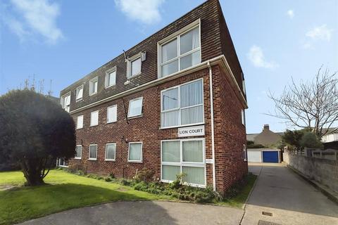 2 bedroom flat for sale, London Road, Deal