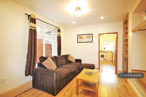 2 bedroom flat to rent, West Hampstead, London, NW6