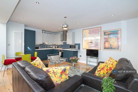 2 bedroom flat to rent, Balham High Road, London, SW12