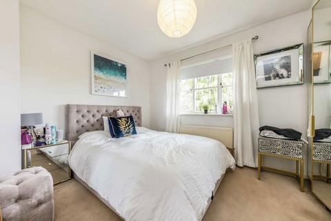 undefined, Kingsworthy Close, Kingston Upon Thames KT1