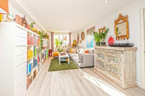 1 bedroom flat to rent, Royal Quarter, Kingston Upon Thames KT2
