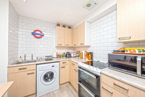 1 bedroom flat to rent, Royal Quarter, Kingston Upon Thames KT2