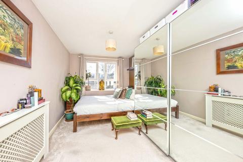 1 bedroom flat to rent, Royal Quarter, Kingston Upon Thames KT2