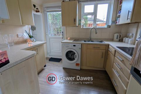 3 bedroom end of terrace house for sale, Cowper Avenue, Tilbury