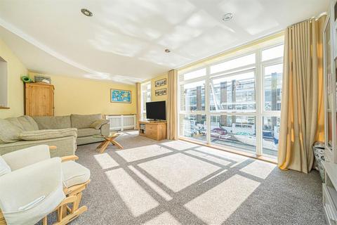 4 bedroom house for sale, Fairways, Teddington TW11