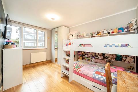 undefined, Brent Lea, Brentford TW8