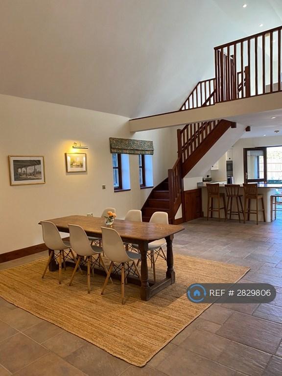 Dining Area And Breakfast Bar