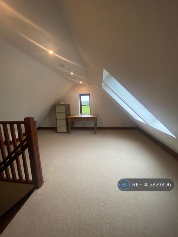 Mezzanine Level Room