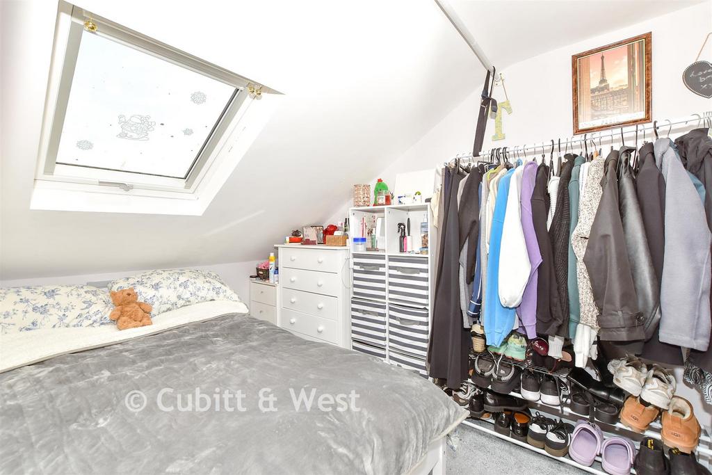 Loft Room 2