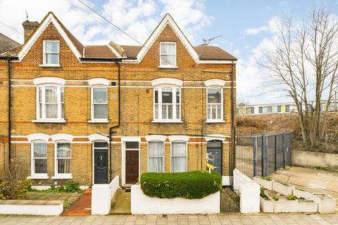 1 bedroom flat for sale, Boundaries Road, London SW12