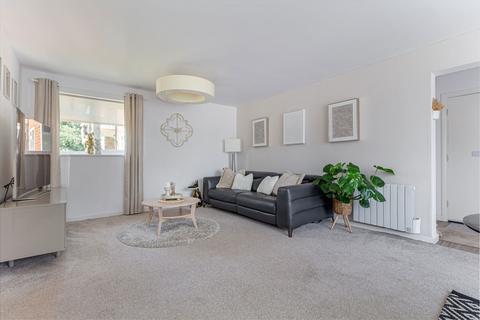 2 bedroom apartment to rent, Harwood Grove, Solihull B90