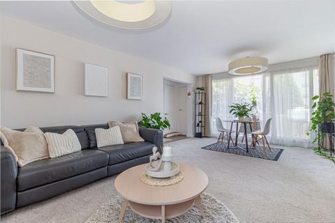 2 bedroom apartment to rent, Harwood Grove, Solihull B90