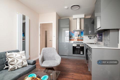 3 bedroom flat to rent, Aberdour Road, Ilford, IG3