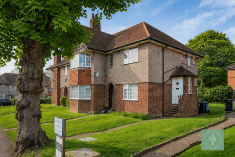 Oakwood Close, Southgate, London, N14