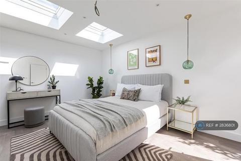 undefined, Southwell Grove Road, London, E11