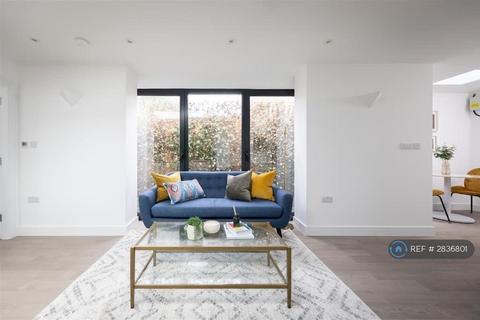 undefined, Southwell Grove Road, London, E11