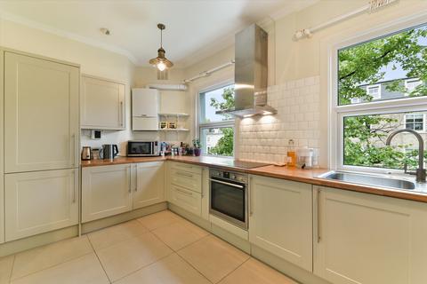 3 bedroom flat to rent, Belsize Park Gardens, London, NW3