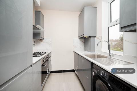 1 bedroom flat to rent, Aberdour Road, Ilford, IG3