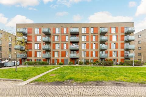 2 bedroom flat for sale, Flowers Close, London NW2