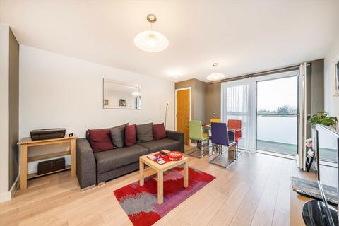 2 bedroom flat for sale, Flowers Close, London NW2