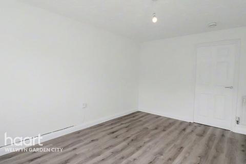 3 bedroom end of terrace house for sale, Nimrod Drive, Hatfield