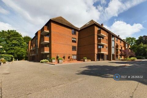 2 bedroom flat to rent, Winslow Close, Pinner, HA5
