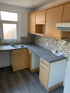 2 bedroom end of terrace house to rent, Moore Street, Bootle L20