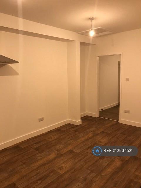 Open Plan Living / Kitchen Area